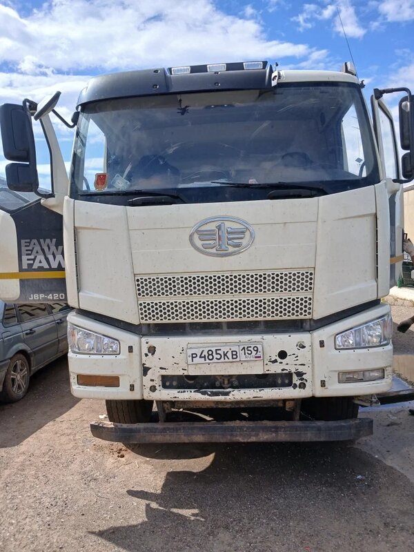 FAW J6 8x4 Самосвал — фото 1