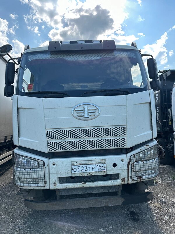 FAW J6 8x4 Самосвал — фото 1
