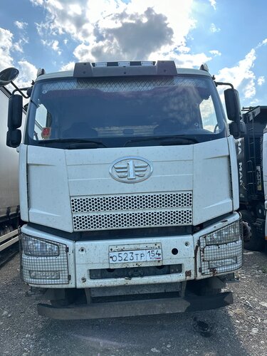 FAW J6 8x4 Самосвал