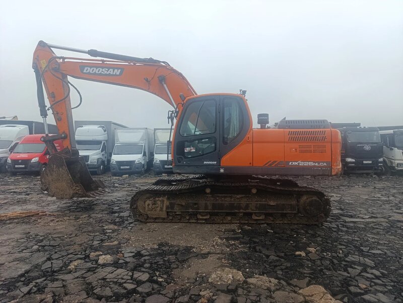 Doosan DX 225 Экскаватор — фото 5