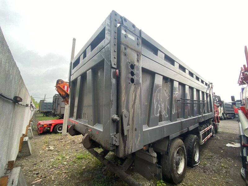Shacman (Shaanxi) SX 8x4 Самосвал — фото 3