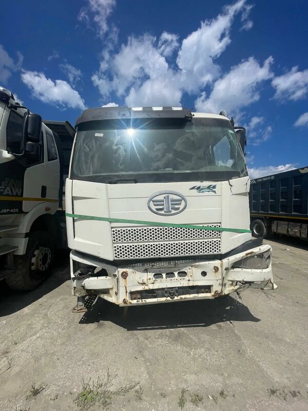 FAW CA 3310 8x4 Самосвал — фото 1