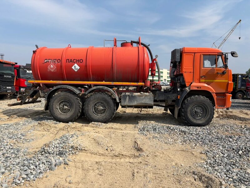 НПО Трансмастер 4671 на шасси КамАЗ 43118 6x6 Автоцистерна пищевая — фото 4