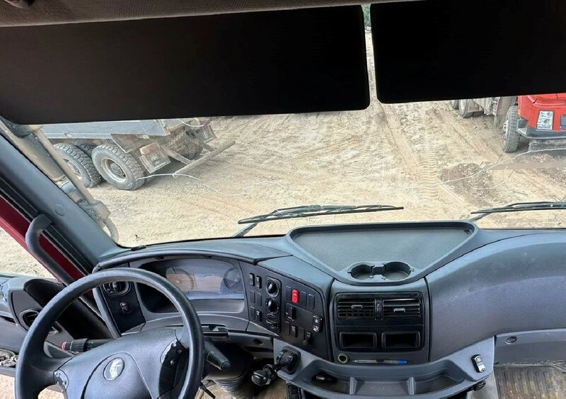 КамАЗ 65801 8x4 Самосвал — фото 10