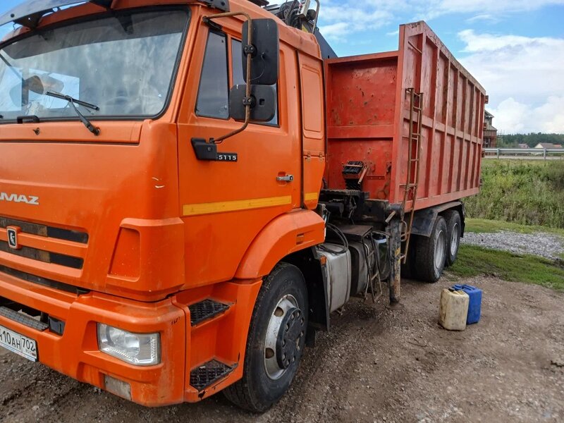 АВТОРОСТ 3369 на шасси КамАЗ 65115 6x4 Ломовоз с КМУ — фото 3