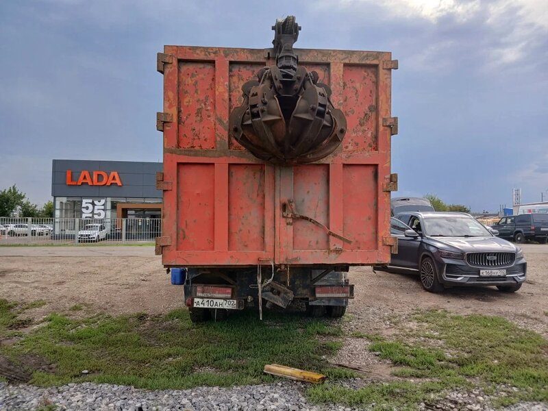 АВТОРОСТ 3369 на шасси КамАЗ 65115 6x4 Ломовоз с КМУ — фото 7