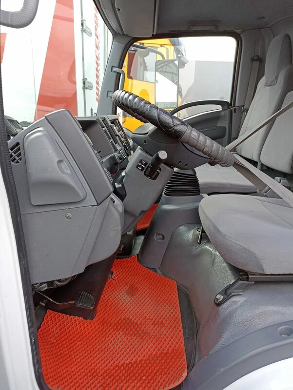 РусТрак 4389U на шасси Isuzu ELF 9.5 (NQR) Изотермический/рефрижератор — фото 9