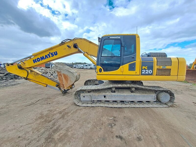 KOMATSU PC 220 Экскаватор — фото 2