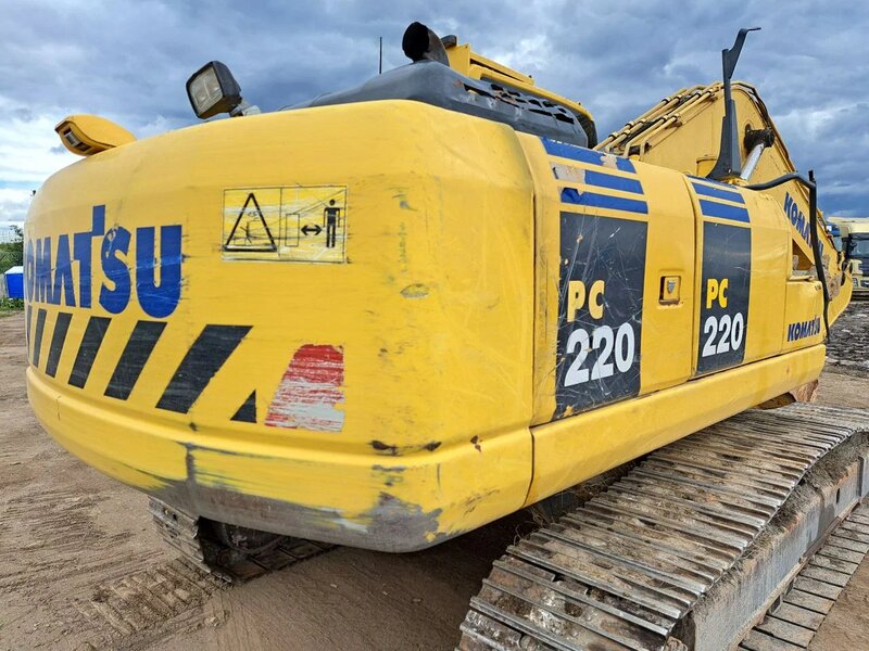 KOMATSU PC 220 Экскаватор — фото 4