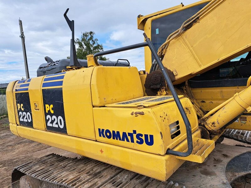 KOMATSU PC 220 Экскаватор — фото 13