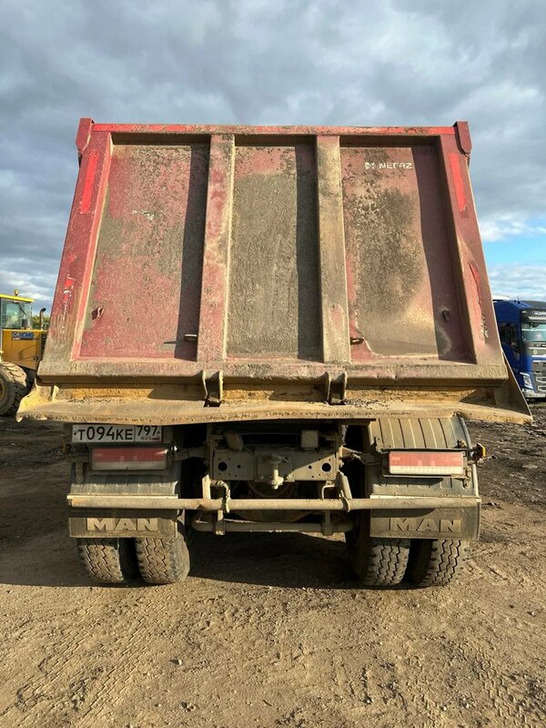 КамАЗ 65801 8x4 Самосвал — фото 6