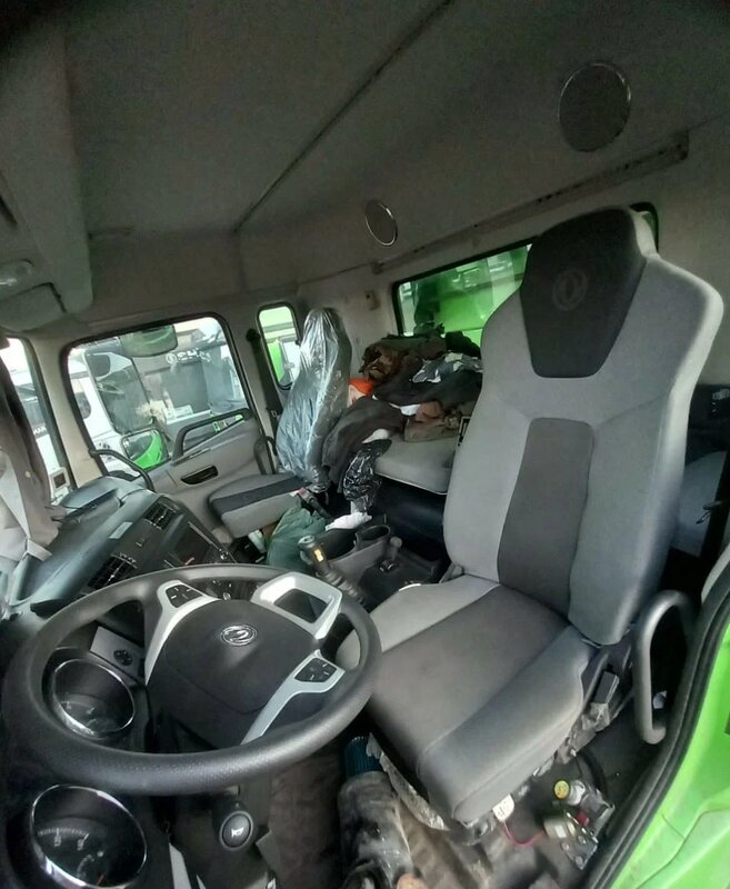 DongFeng EQ 8x4 Самосвал — фото 6