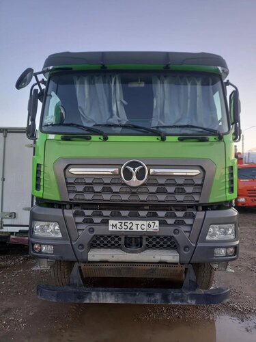 DongFeng EQ 8x4 Самосвал