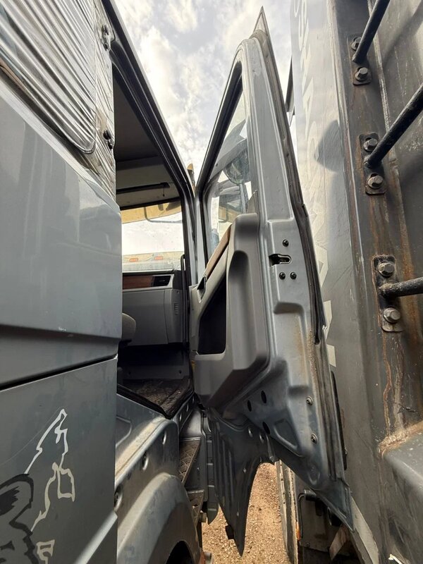 Shacman (Shaanxi) SX 8x4 Самосвал — фото 7
