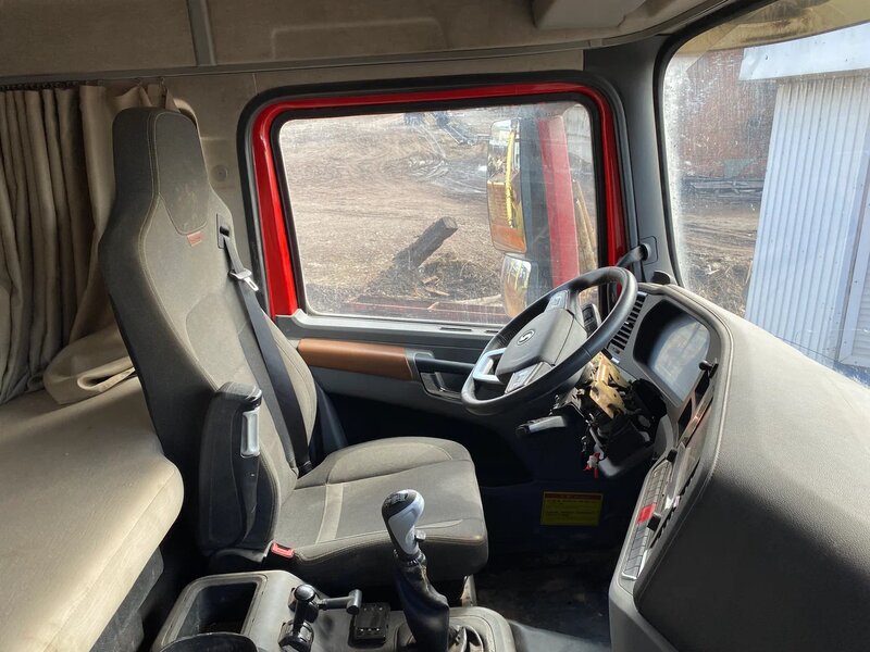 Shacman (Shaanxi) SX 8x4 Самосвал — фото 10