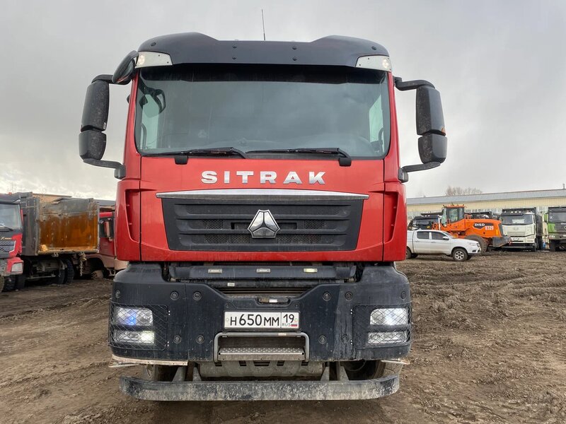 SITRAK C7H 8x4 Самосвал — фото 1