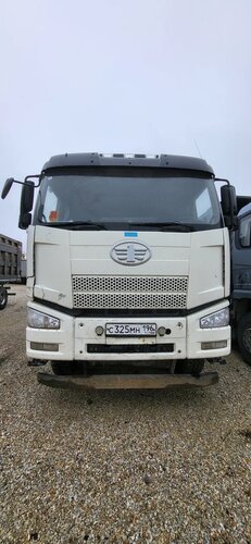 FAW J6 8x4 Самосвал