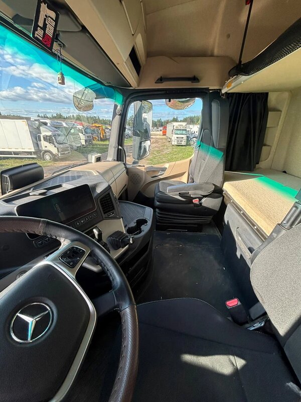 Mercedes-Benz ACTROS 4x2 Седельный тягач — фото 7