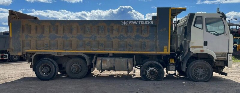 FAW J6 8x4 Самосвал — фото 3