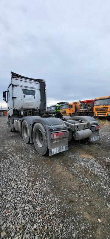 Mercedes-Benz Actros 6x4 Седельный тягач — фото 9