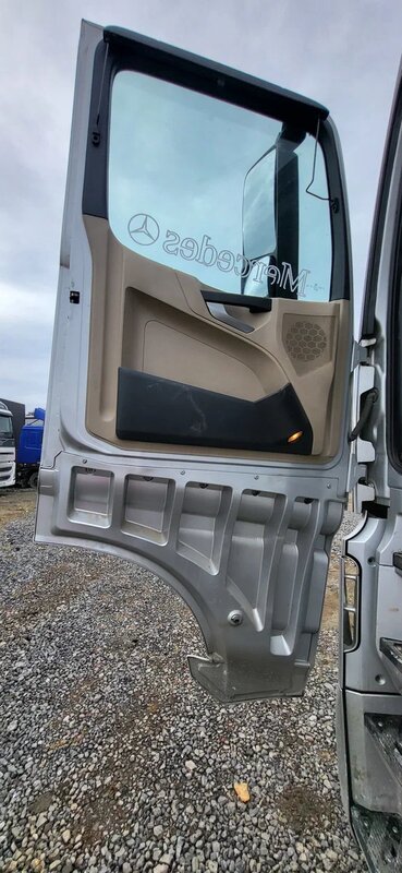 Mercedes-Benz Actros 6x4 Седельный тягач — фото 11