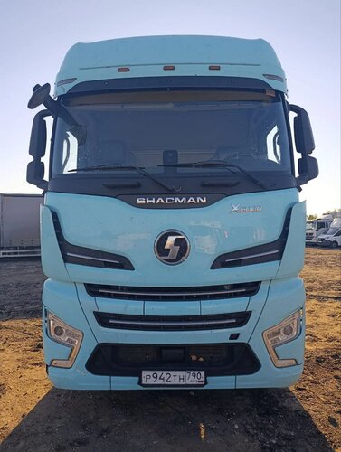 Shacman (Shaanxi) SX 4x2 Седельный тягач