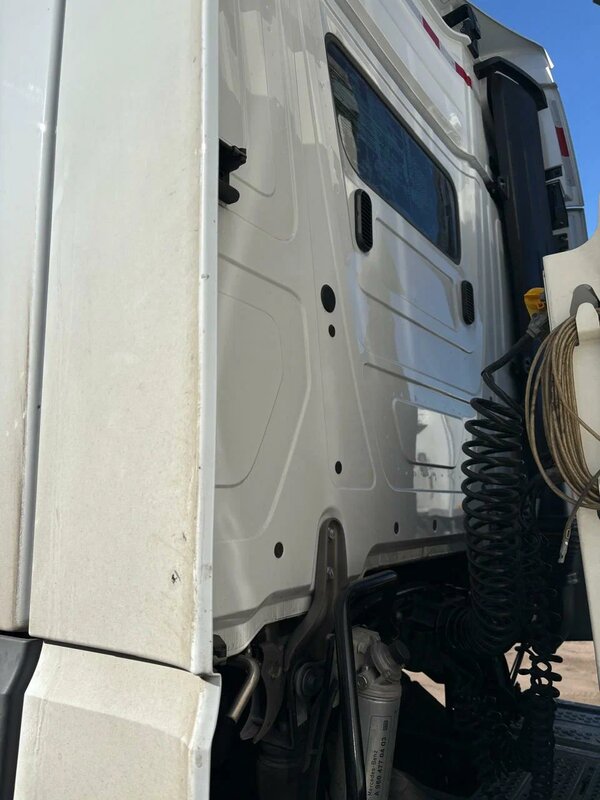 Mercedes-Benz ACTROS 4x2 Седельный тягач — фото 4