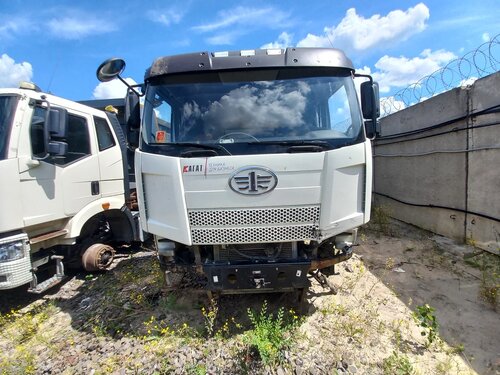 FAW J6 8x4 Самосвал