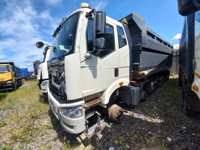 FAW J6 8x4 Самосвал — фото 3