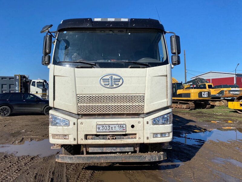 FAW J6 8x4 Самосвал — фото 1