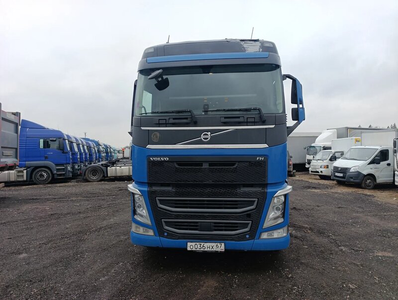 Volvo FH 4x2 Седельный тягач — фото 1