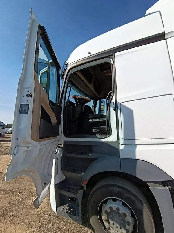 Mercedes-Benz ACTROS 4x2 Седельный тягач — фото 7