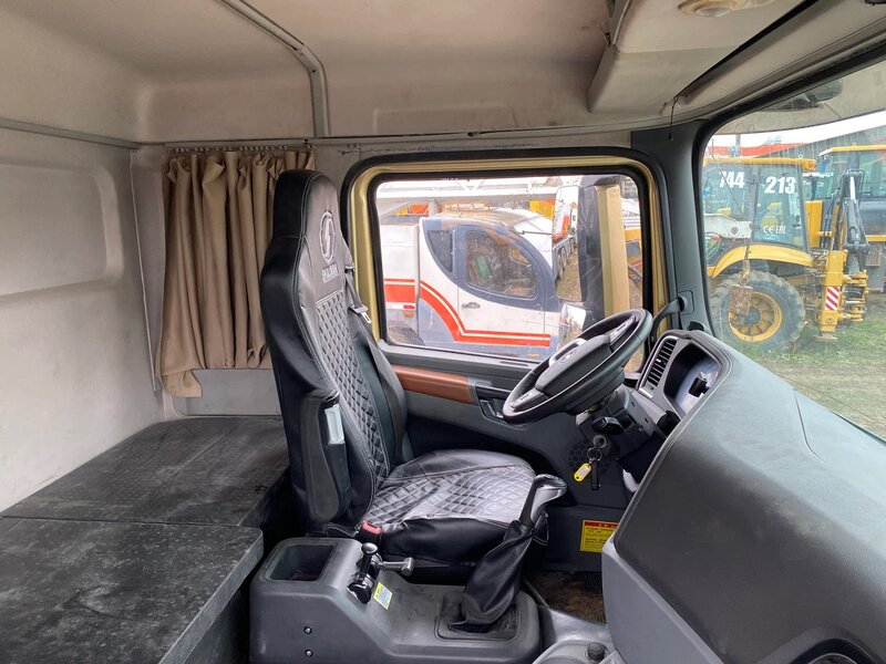 Shacman (Shaanxi) SX 8x4 Самосвал — фото 10