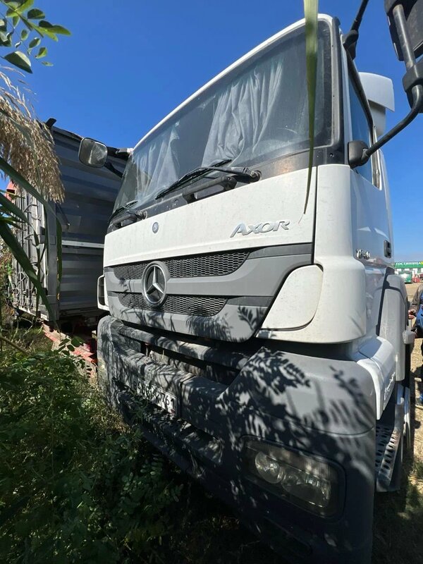 Mercedes-Benz AXOR 4x2 Седельный тягач — фото 1
