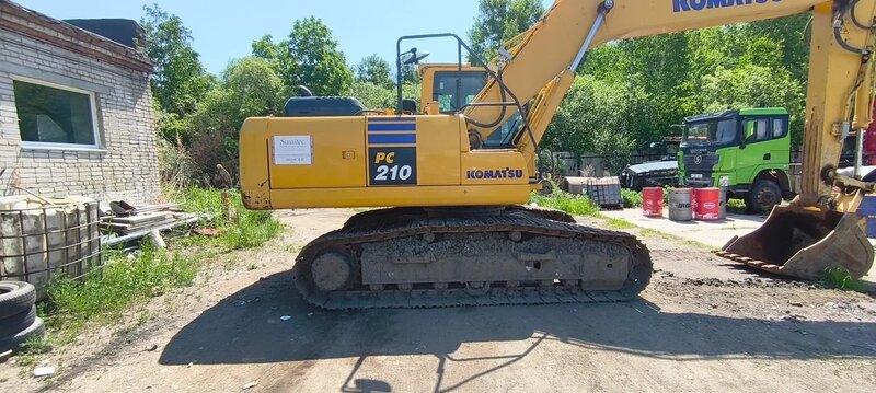 KOMATSU PC 210 Экскаватор — фото 6