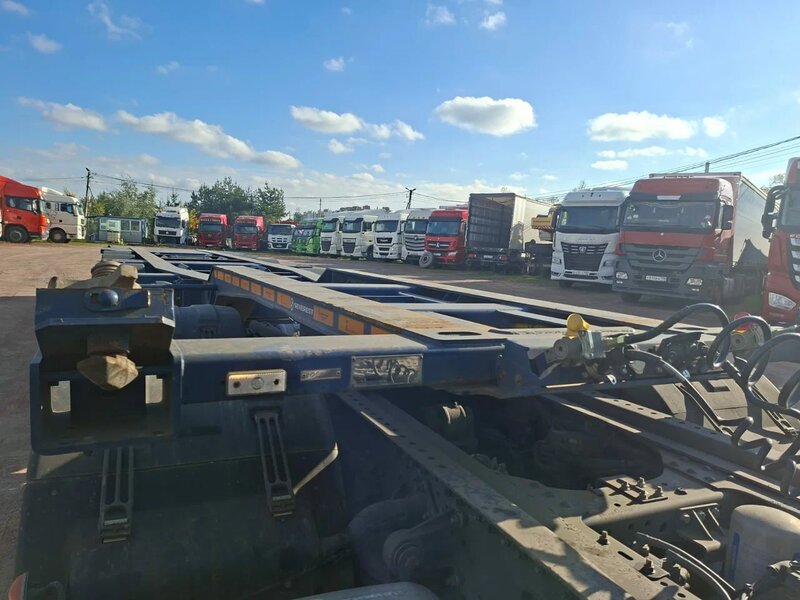 УралСпецТранс 9465 Полуприцеп контейнеровоз 4 оси — фото 1