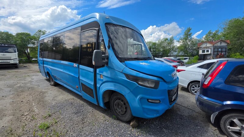IVECO VSN700 Автобус — фото 2