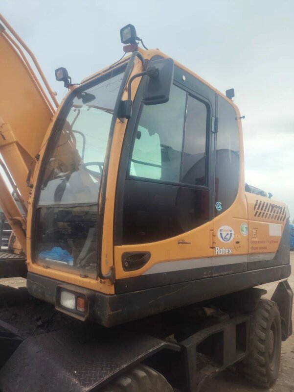 Hyundai R180 Экскаватор колесный — фото 6