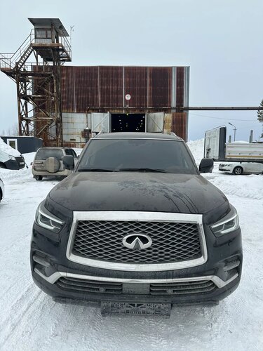 Infiniti QX80