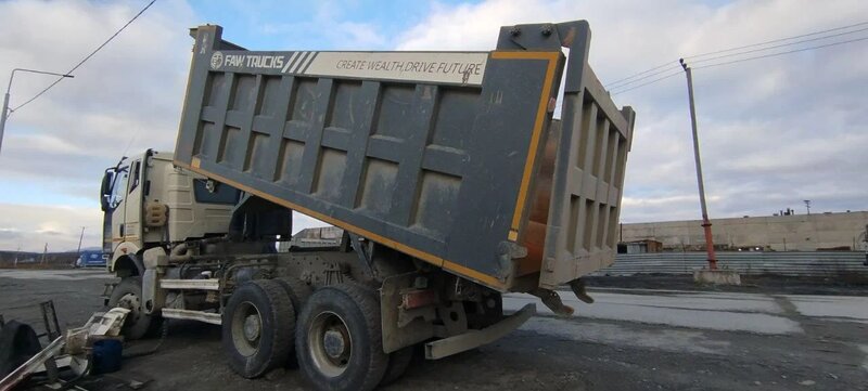 FAW J6 6x6 Самосвал — фото 3