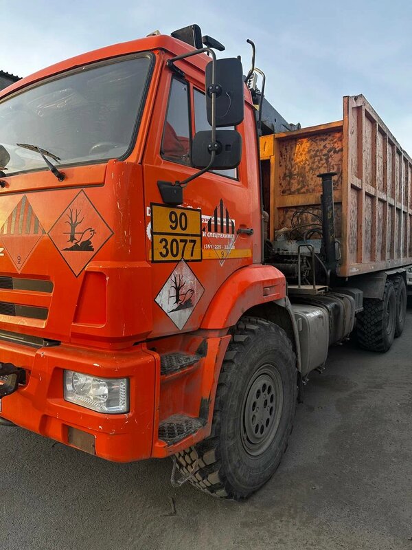 Исмиль 7808 на шасси КамАЗ 43118 6x6 Ломовоз с КМУ — фото 4