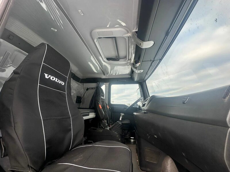 SITRAK C7H 8x4 Самосвал — фото 13