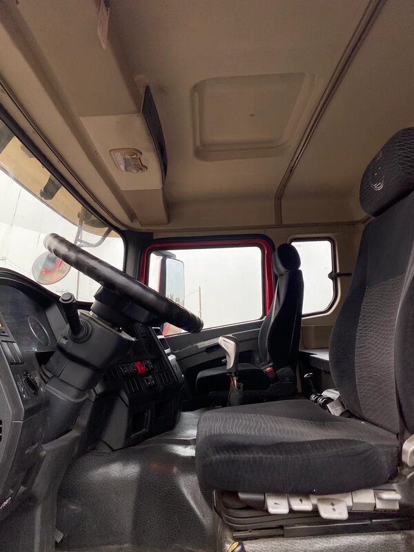 Shacman (Shaanxi) SX 8x4 Самосвал — фото 2