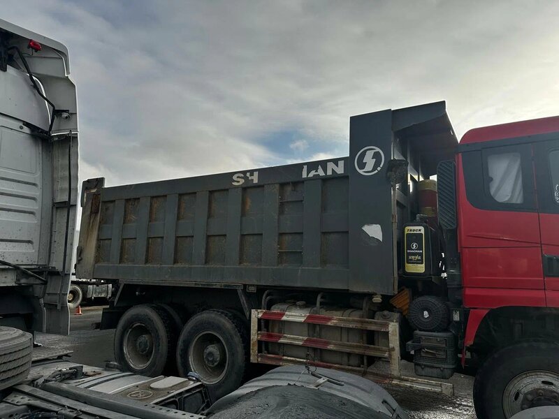 Shacman (Shaanxi) SX 6x6 Самосвал — фото 4