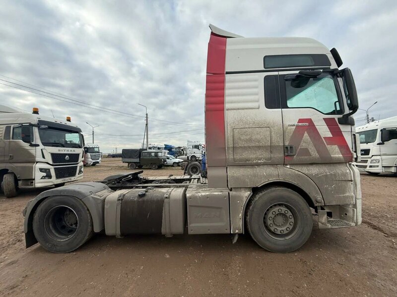 MAN TGX 4x2 Седельный тягач — фото 2