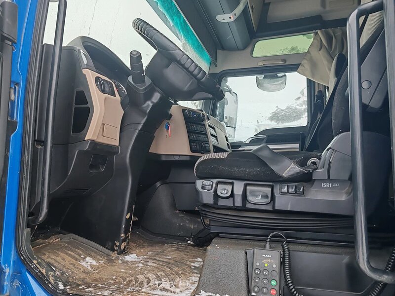 MAN TGX 4x2 Седельный тягач — фото 2