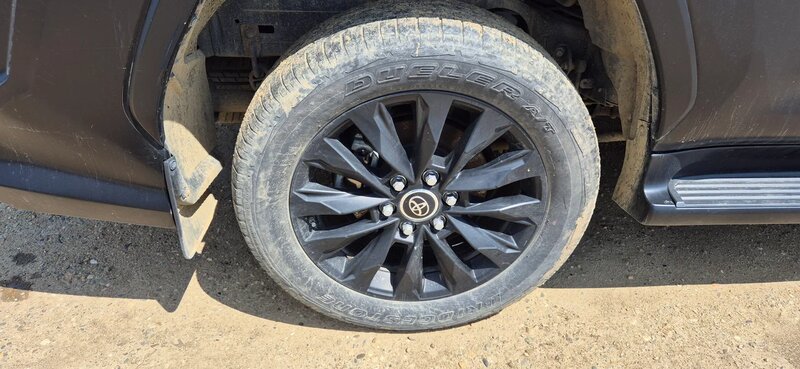 Toyota LAND CRUISER 300 — фото 15