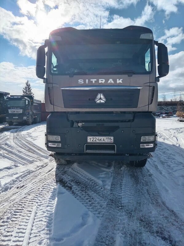 SITRAK C7H 8x4 Самосвал — фото 1