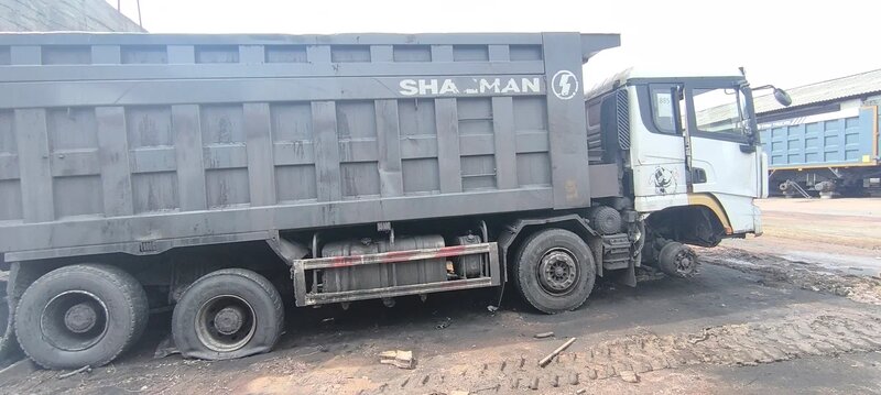 Shacman (Shaanxi) SX 8x4 Самосвал — фото 4