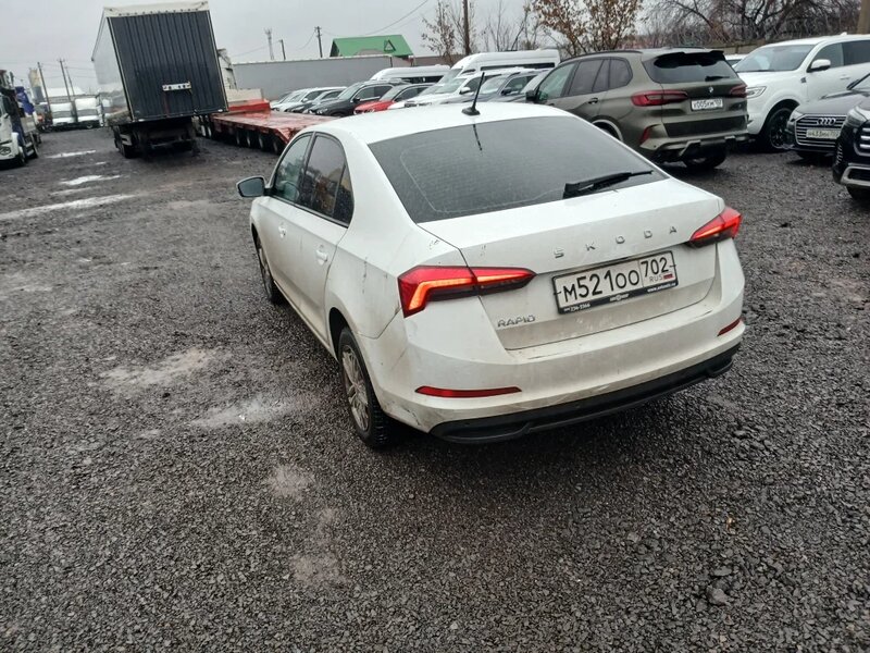 Skoda RAPID — фото 8